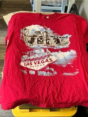 Alstyle Red Las Vegas Graphic Tee Size 2XL